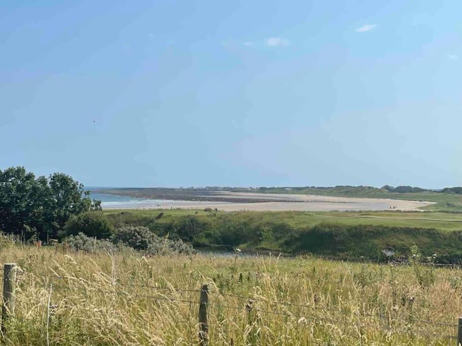 Kelvinside, Seahouses, 2 Minute Walk Into Village ภายนอก รูปภาพ
